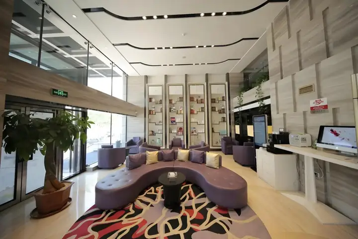 Харбин: Harbin Rezen Select Hotel (Ice and Snow World Sunac Land)