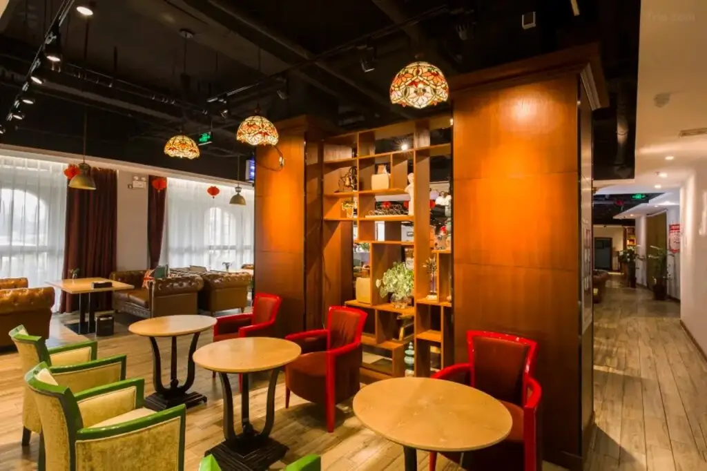 Наньтун: James Joyce Coffetel Hotel (Nantong Linjiang New District)