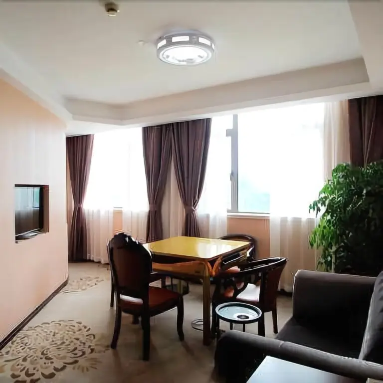 Шанхай: Xinjue Royal Hotel