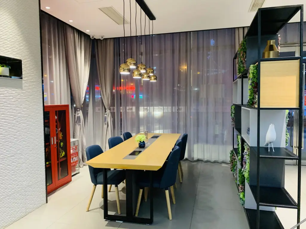 Циндао: Home Inn Licang Square Tsingtao