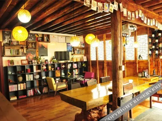 Дали: Shaxi Sideng Hostel