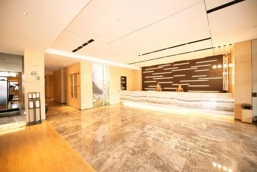 Яньтай: Atour Hotel Zhenda Road South Station Yantai