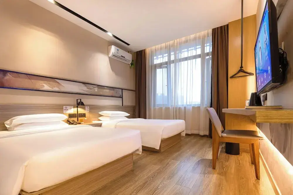 Шанхай: Rest Comfort Hotel (Zhoujiazui Rd. Branch)
