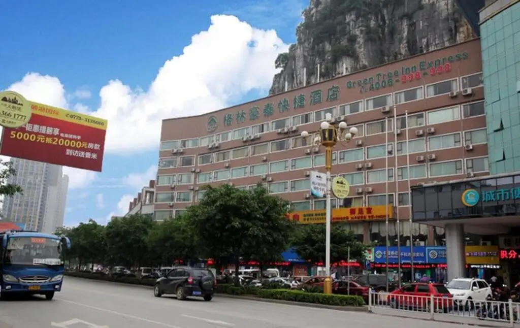 Гуйлинь: GreenTree Inn GuiLin LinGui District JinShan Square JinShui Road Expre