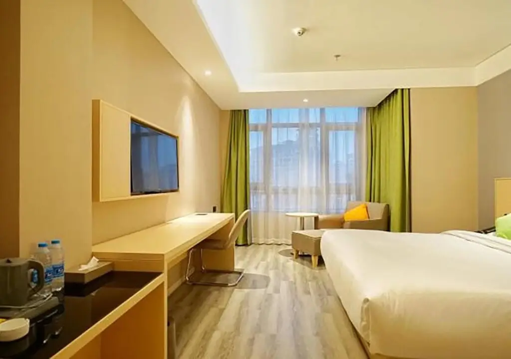 Наньчан: IBIS Styles NC Red Valley