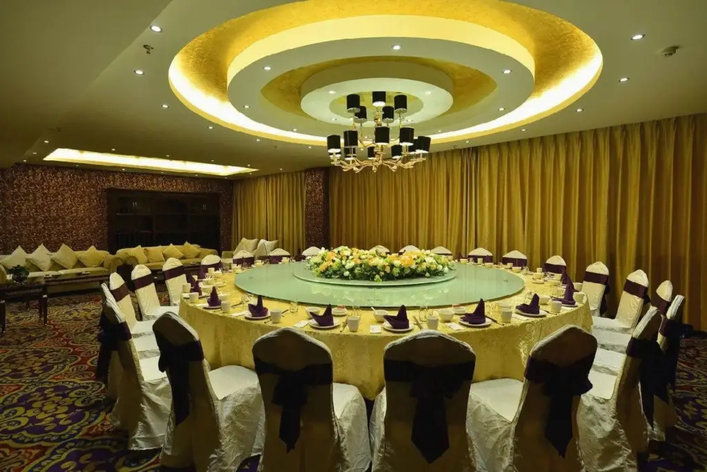 Ордос: Minzu Hotel