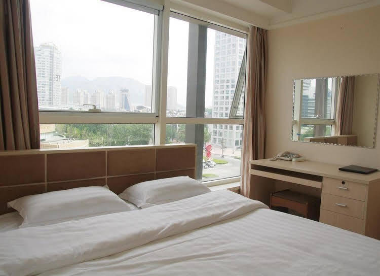 Далянь: Ruifu Business Hotel Dalian