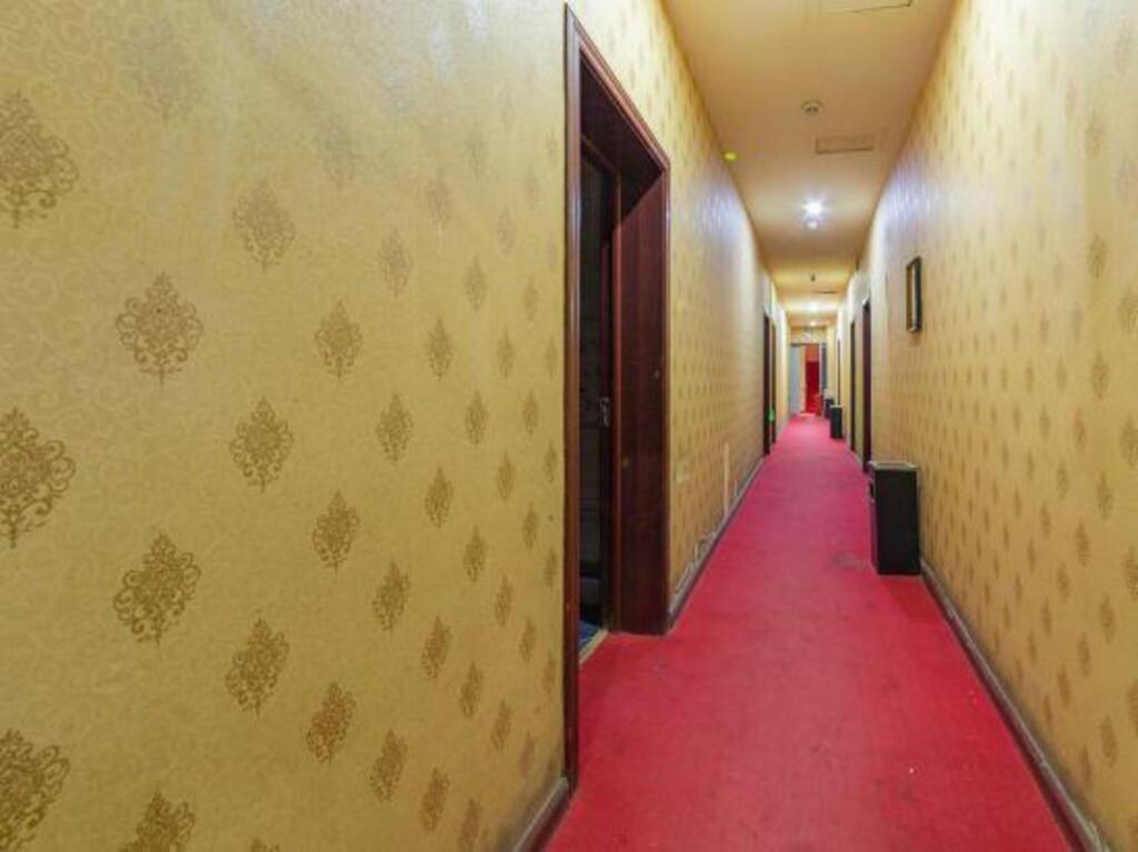 Урумчи: Furong Mingdi Hotel (Airport Yingbin Road Branch)