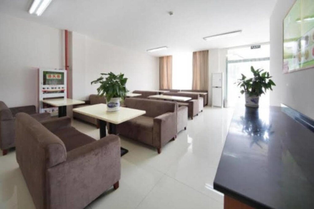 Цзиньцзэ: Home Inn Paibai Yun Hotel (Suzhou Wujiang Tongli Ancient Town)