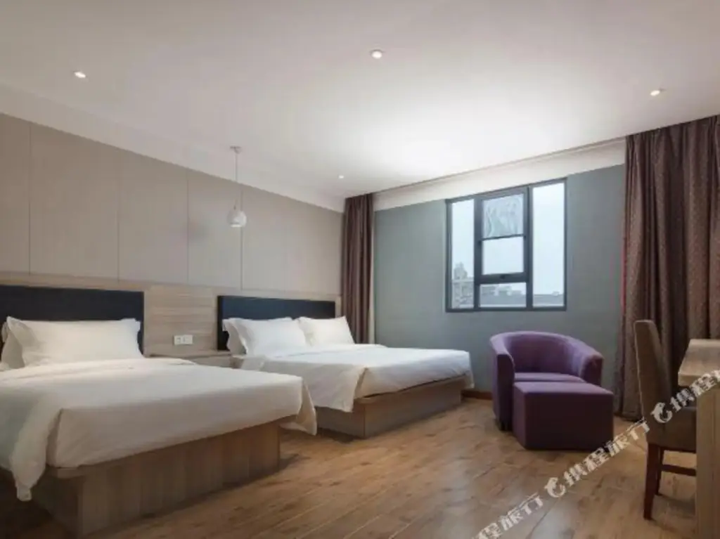 Чанша: Wonder Hotel (Changsha Central South University Metro Station)