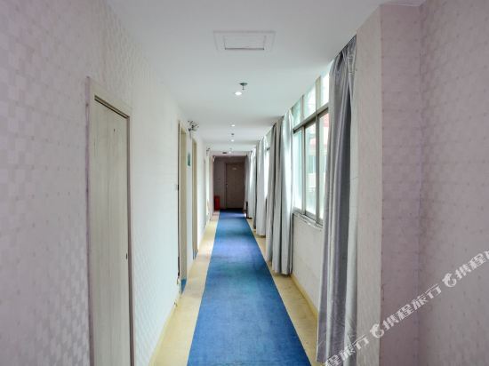 Шиянь: Xinyuelai Hotel (Shiyan Liulin Road Wuyan Pedestrian Street)