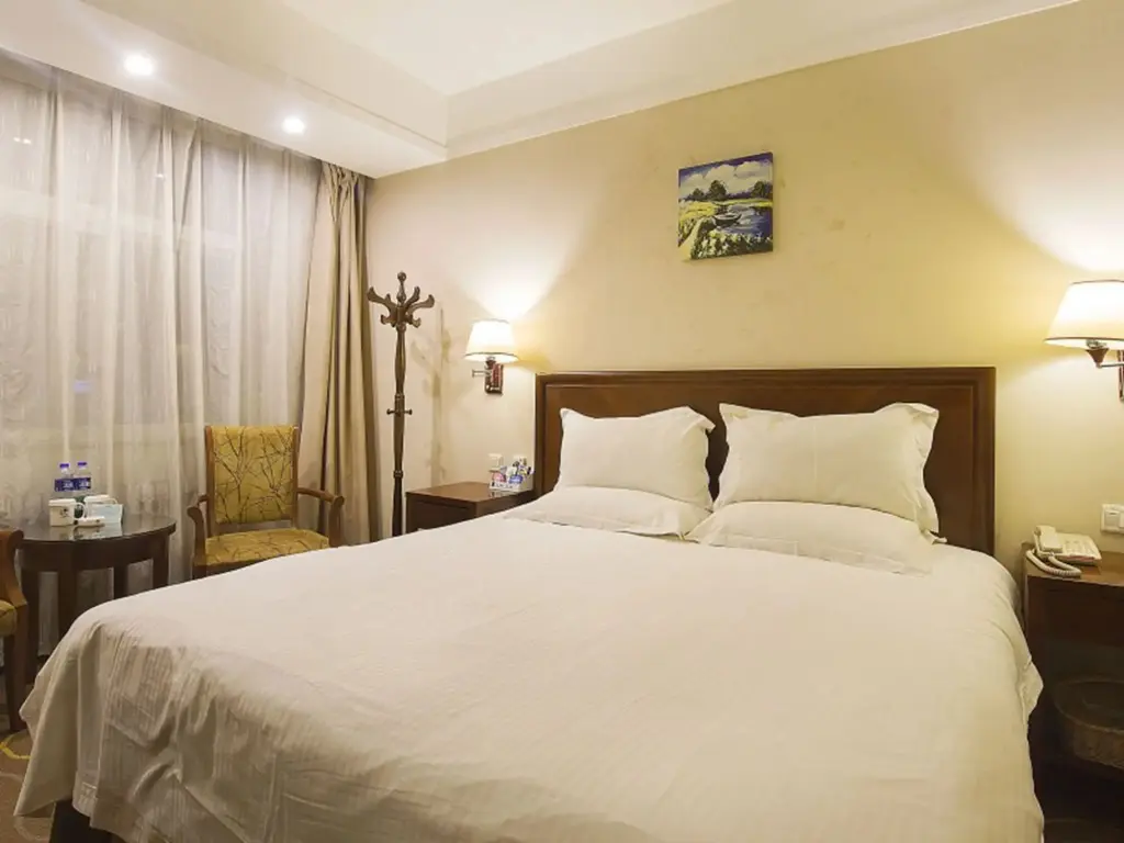 Хецзе: GreenTree Inn ShanDong Heze Huaying Road Express Hotel