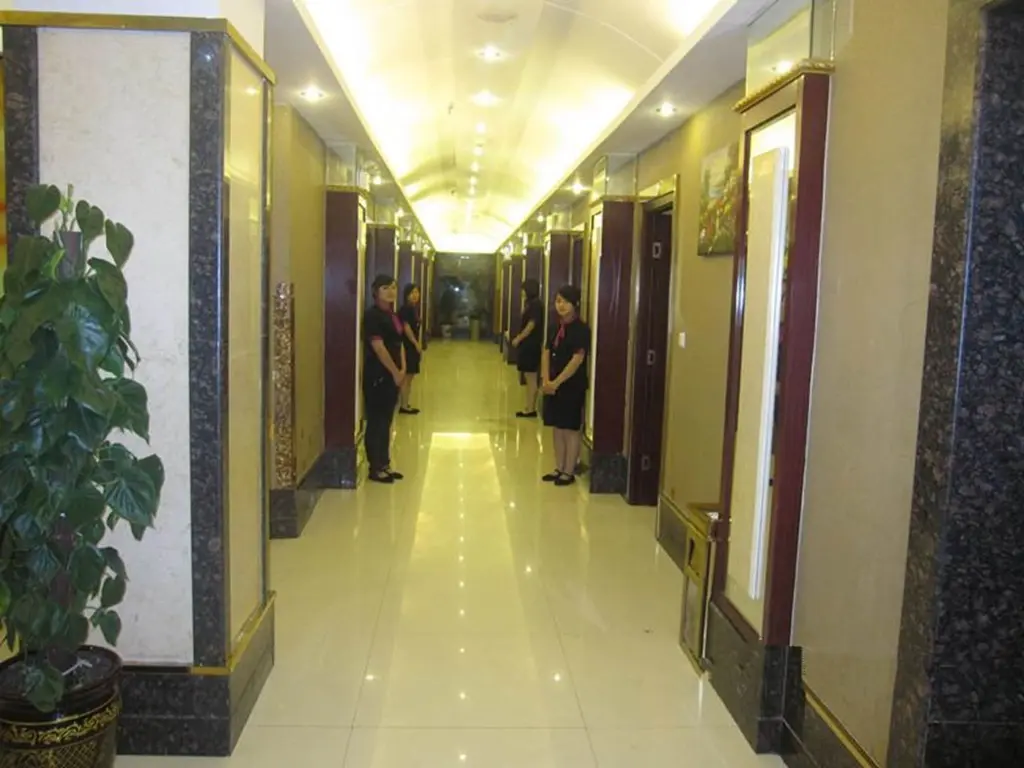 Хецзе: GreenTree Inn ShanDong Heze Huaying Road Express Hotel