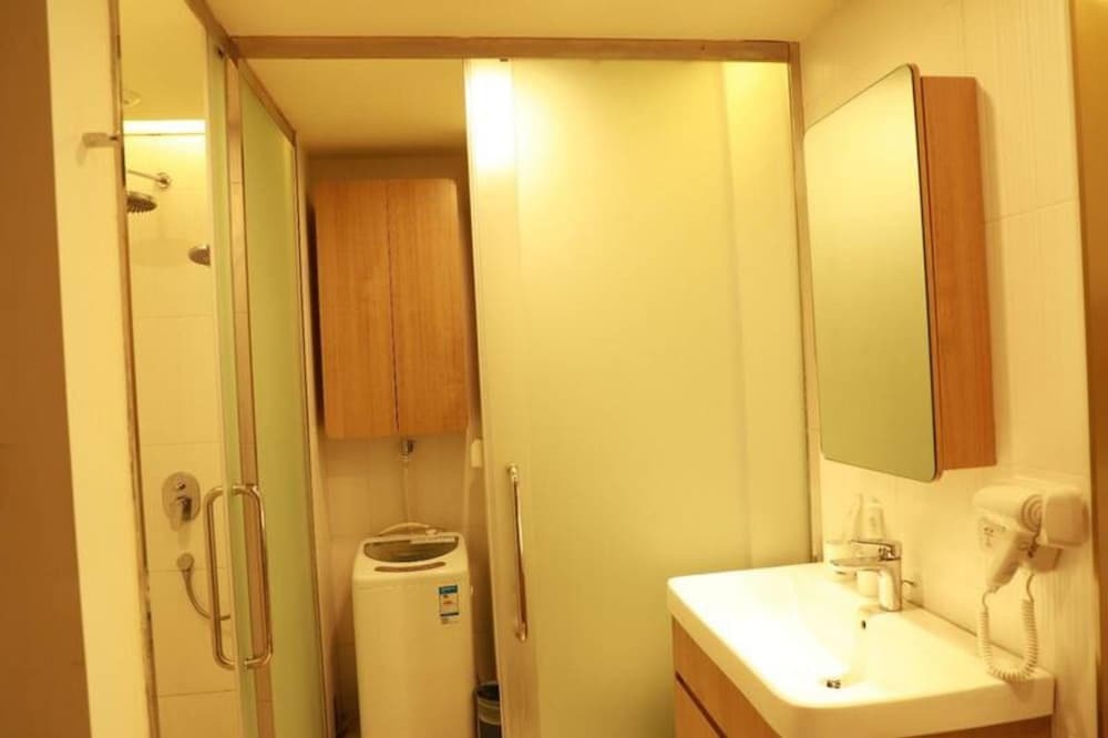 Гуанчжоу: CJIA Apartment East Railway Station