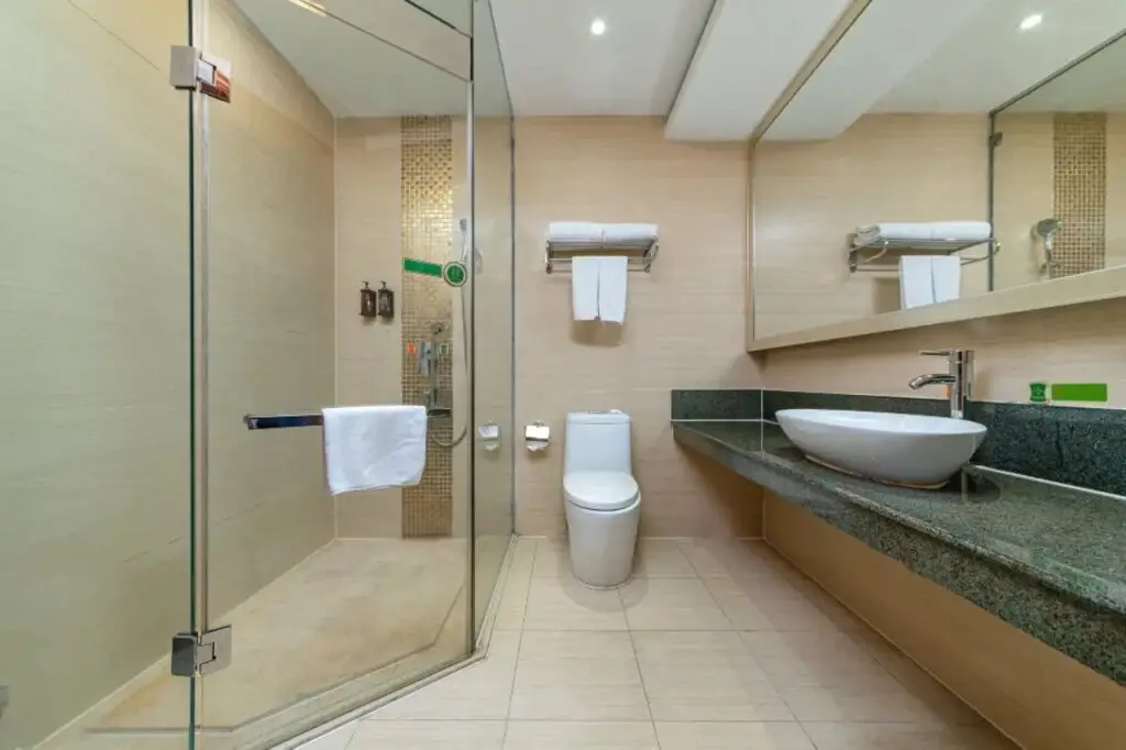Дунгуань: Vienna Hotel Houjie   Shanmei Subway Station