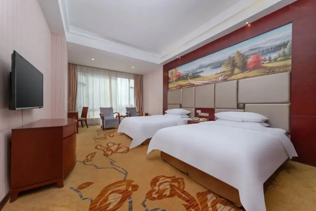 Дунгуань: Vienna Hotel Houjie   Shanmei Subway Station