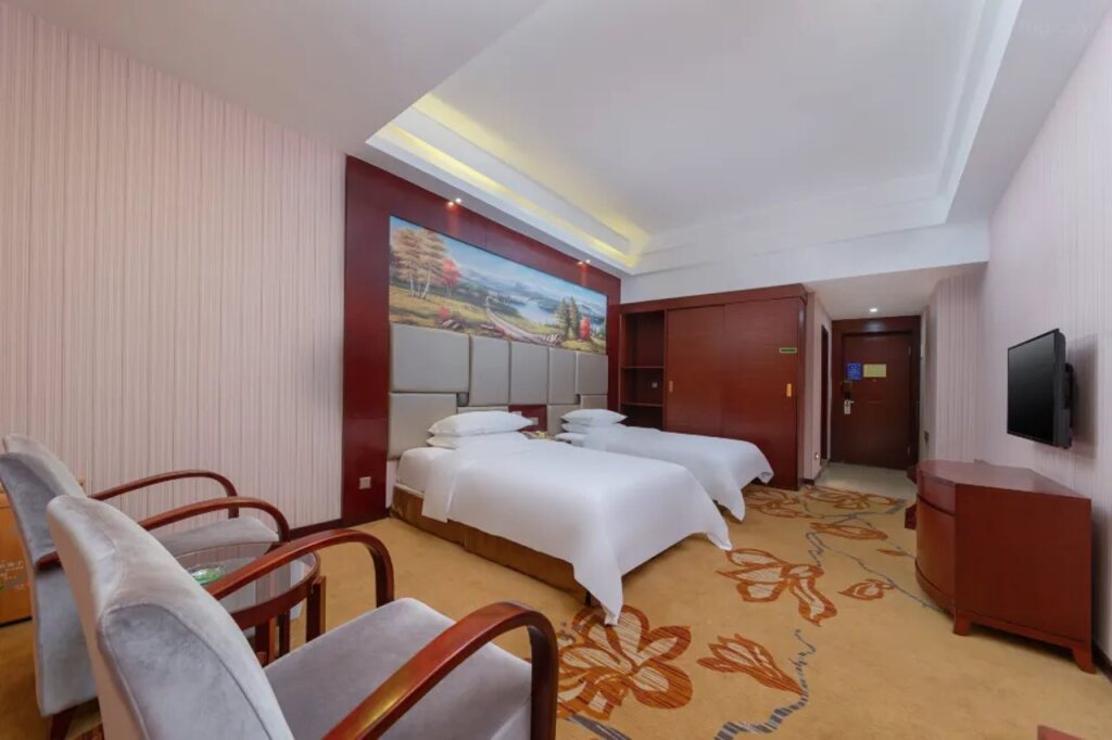 Дунгуань: Vienna Hotel Houjie   Shanmei Subway Station