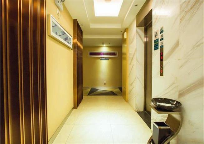Учжоу: City Comfort Inn Wuzhou Bus Station