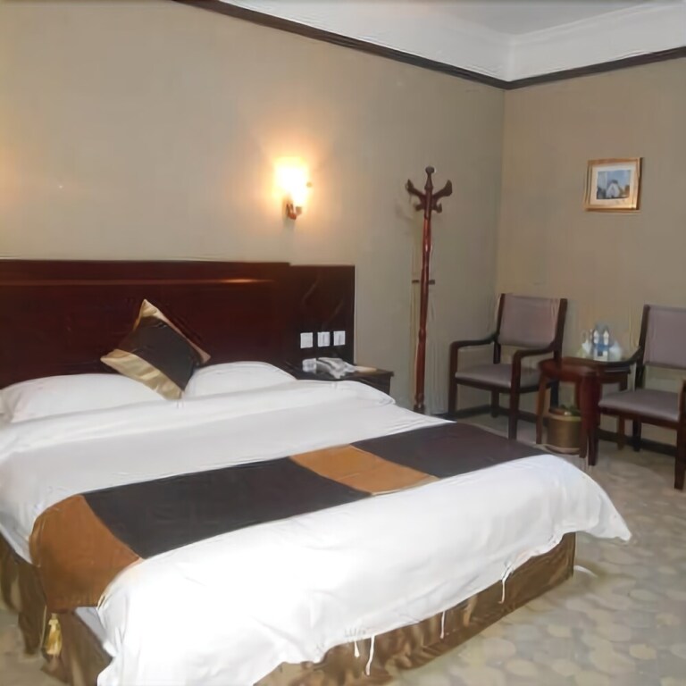 Куньмин: Kunming Shengtai Hotel