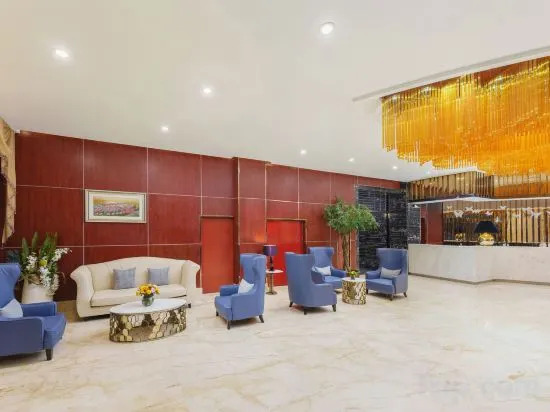 Инин: Holiday Inn Yining Enjoy· Yi Banana Leaf (Yining Airport Branch)