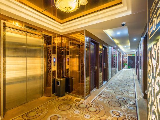 Цзясинь: Huaju Hotel (Haining Haichang Road subway station store)