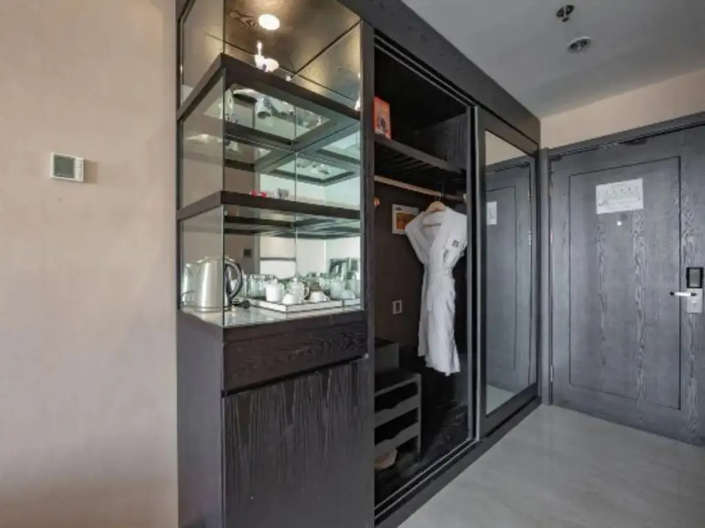 Далянь: HR-East Hotel