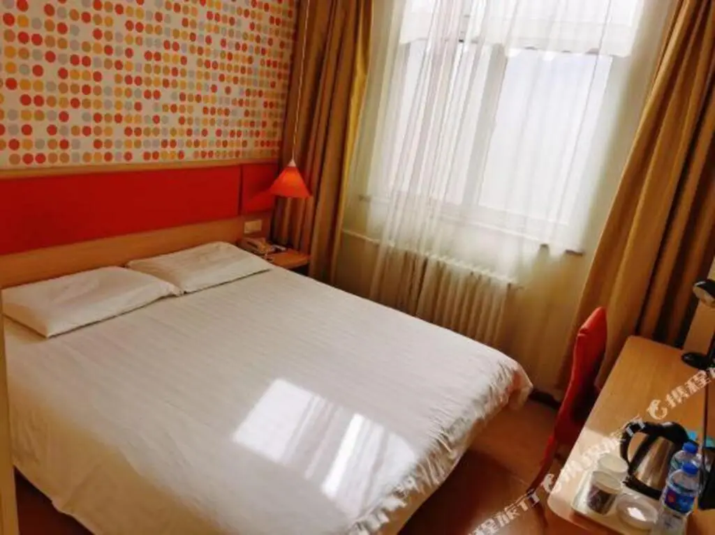Таншань: Home Inn (Luan County Railway Station)