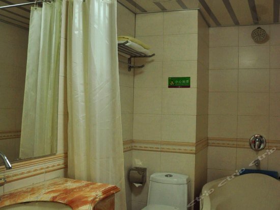 Даньдун: Dandong Dantie Hotel