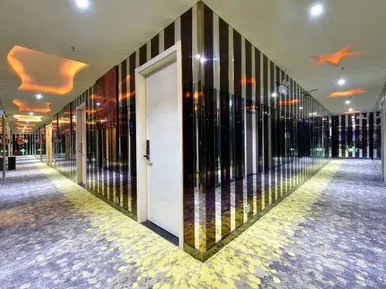 Шанхай: Shanghai Hua Yu The Tophams Hotel