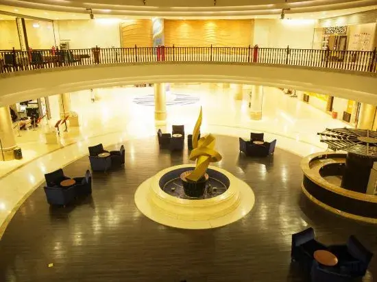 Тумшук: Tushi Hotel