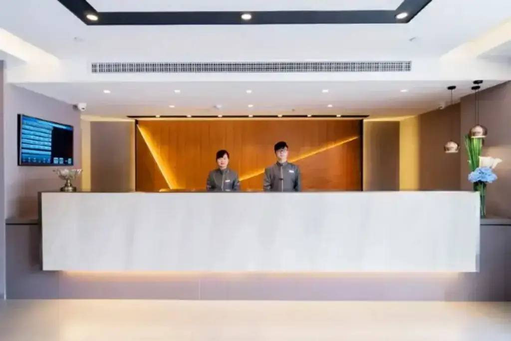 Шанхай: Homeinn Selected Hotel (Shanghai Hongqiao Gubei Yaohong Road Subway Station)