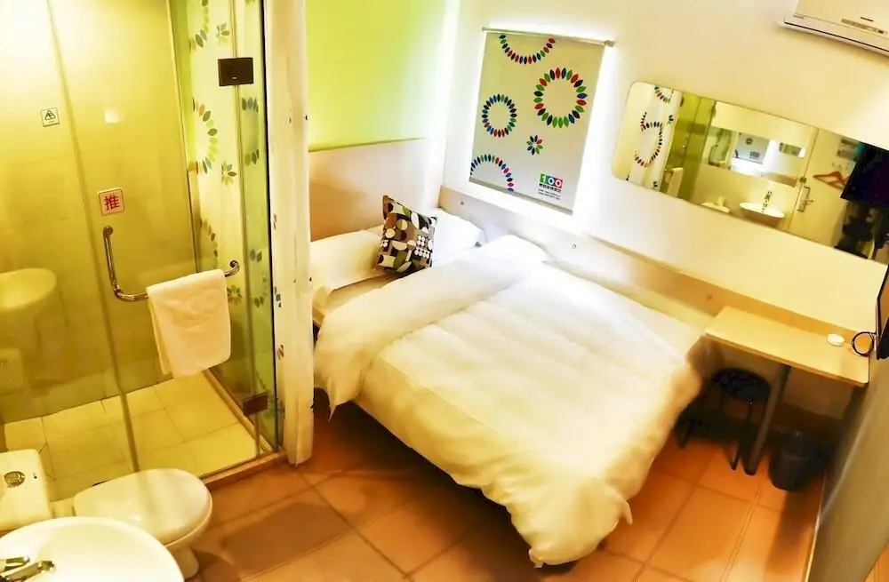 Шанхай: 100 Hotel