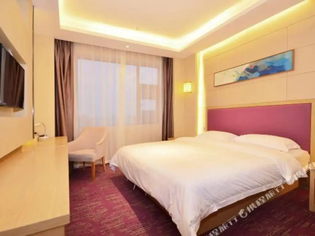 Ухань: Dehan Haotai Hotel(Wuhan Baishazhou Fenghuo Village Metro Station)