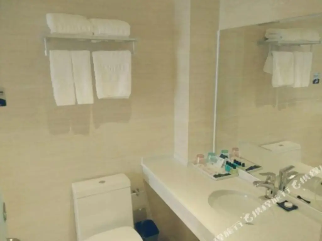 Ухань: Dehan Haotai Hotel(Wuhan Baishazhou Fenghuo Village Metro Station)