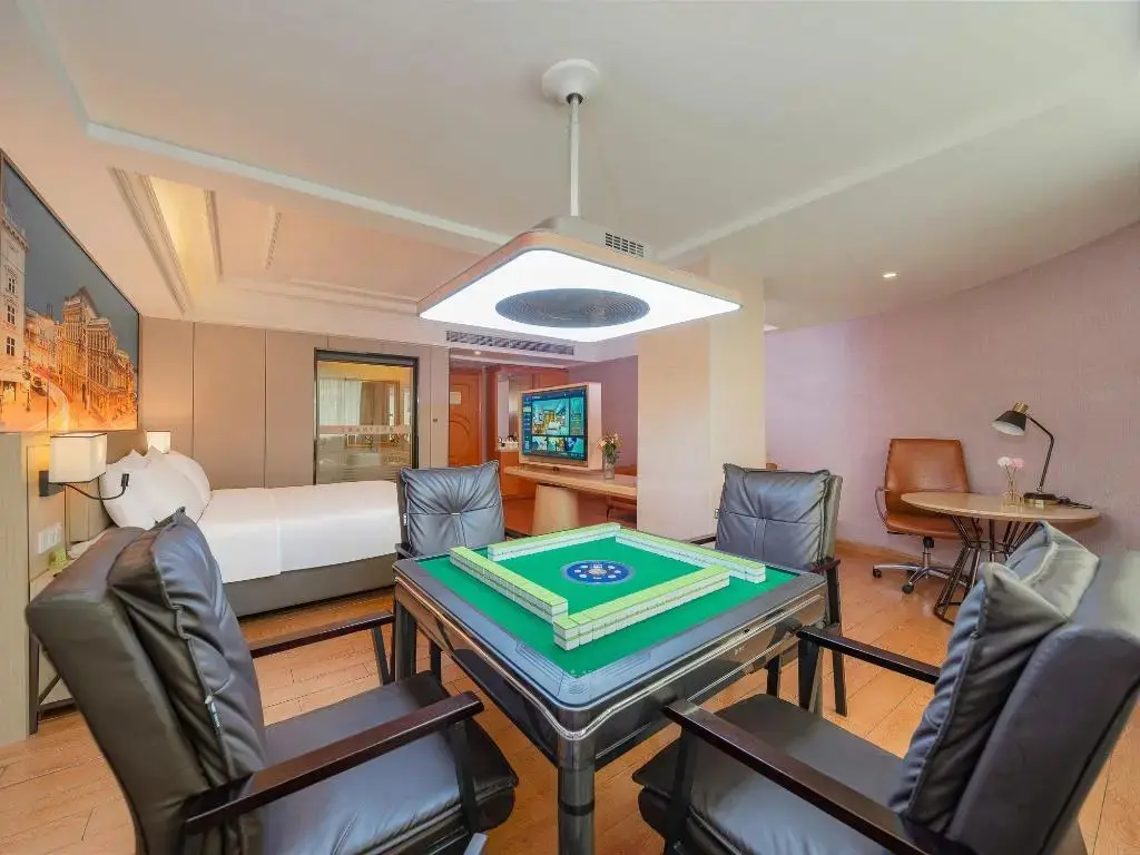 Дунгуань: Vienna International Hotel (Dongguan Hengli Branch)