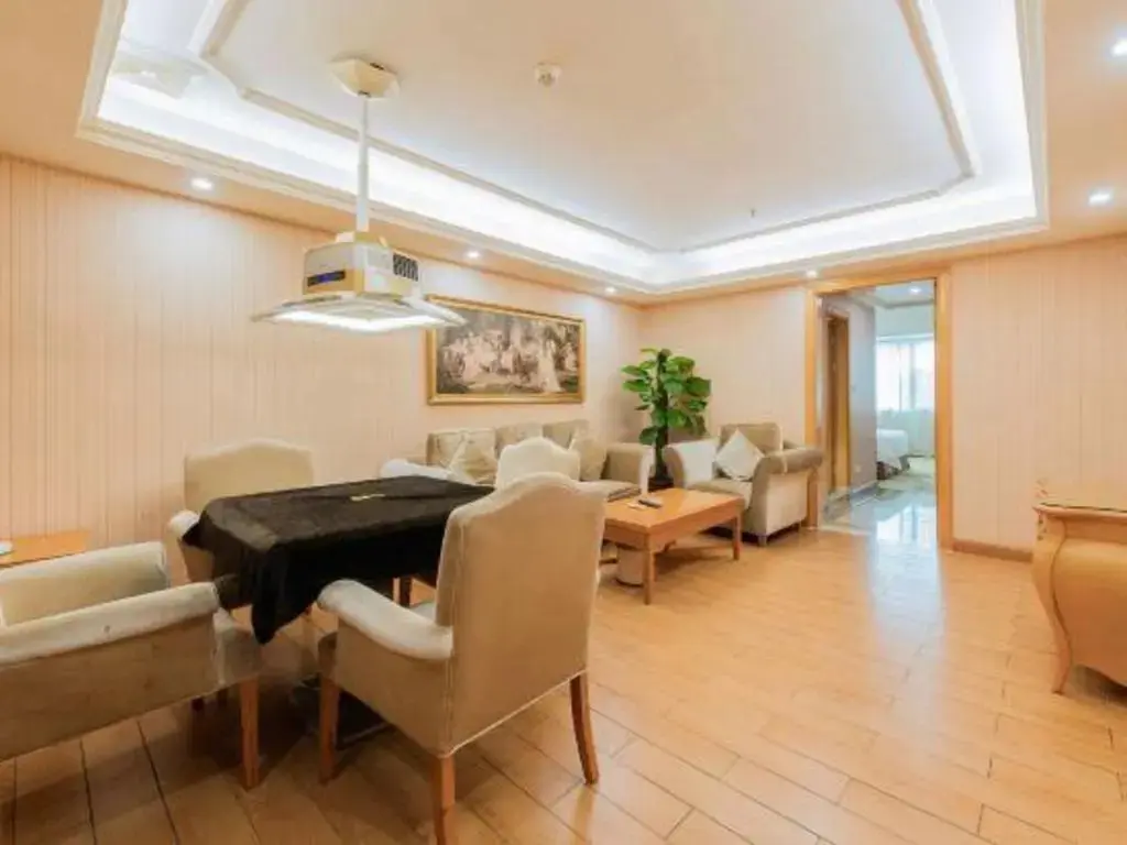 Дунгуань: Vienna International Hotel (Dongguan Hengli Branch)