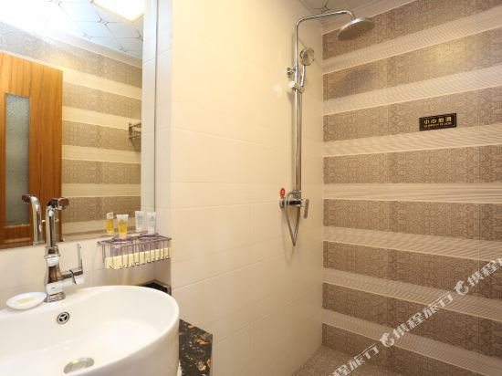 Цзилинь: Yuelang Pinzhi Hotel Jilin East Gate