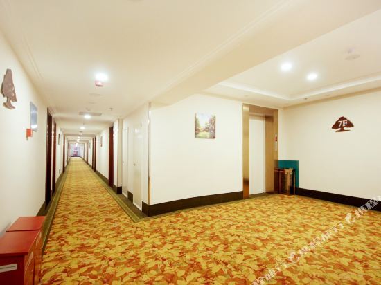Шэньян: Green Treen Inn