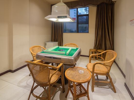 Чжухай: Hualv Chain Hotel (Zhuhai New Yuanming Palace)