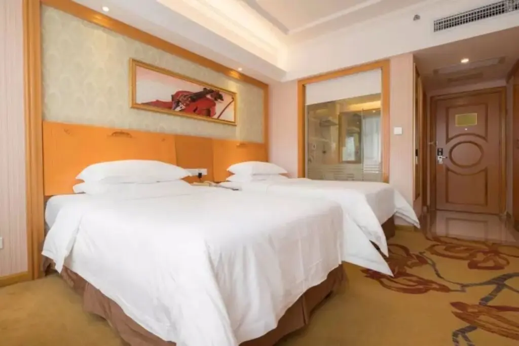 Шэньчжэнь: Vienna Hotel Shenzhen Gongming Nanhuan Road