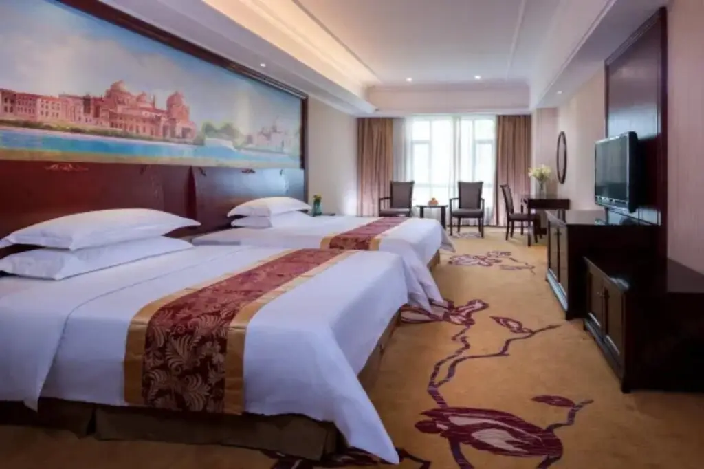 Дунгуань: Vienna Hotel (Dongguan Zhangmutou)