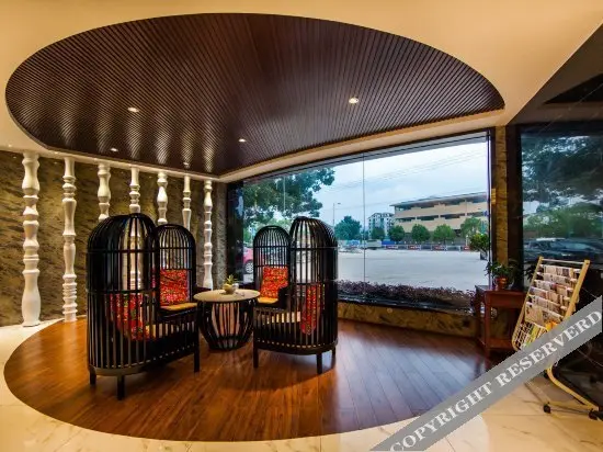 Наньпин: Yijia East Pinwei Hotel