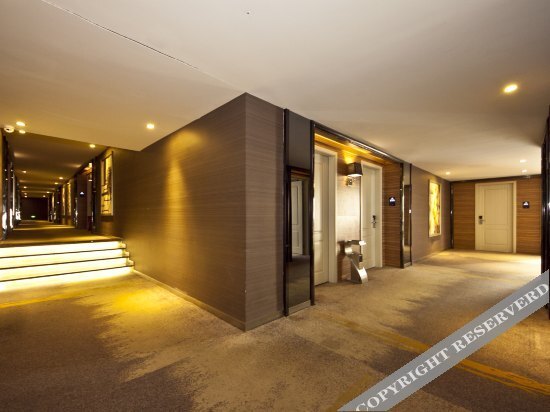 Наньпин: Yijia East Pinwei Hotel