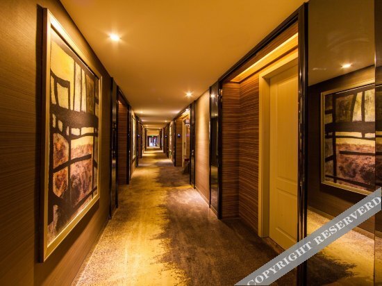 Наньпин: Yijia East Pinwei Hotel