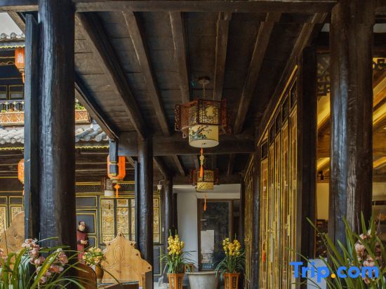 Лицзян: Yiyuan Snow Mountain View Courtyard Inn (Lijiang ancient city mufu branch)