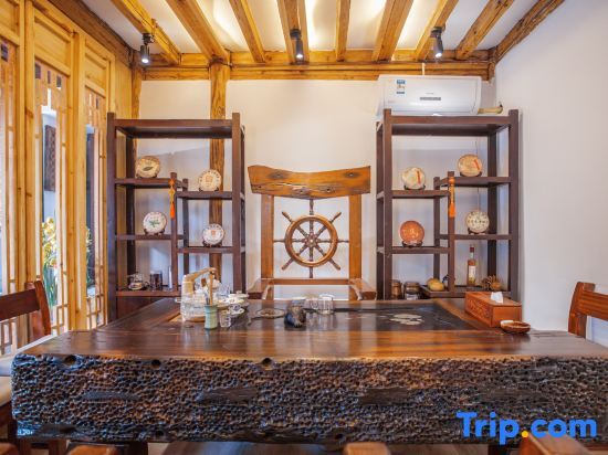 Лицзян: Yiyuan Snow Mountain View Courtyard Inn (Lijiang ancient city mufu branch)
