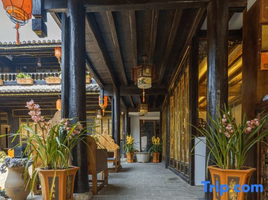 Лицзян: Yiyuan Snow Mountain View Courtyard Inn (Lijiang ancient city mufu branch)