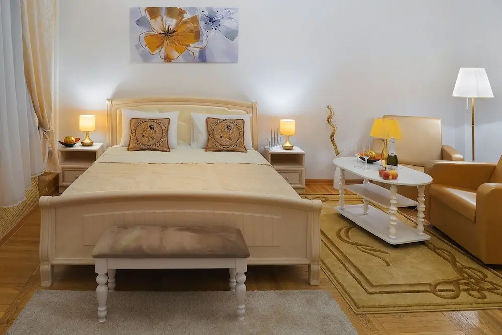 Москва: IZBA Red Square Guest House
