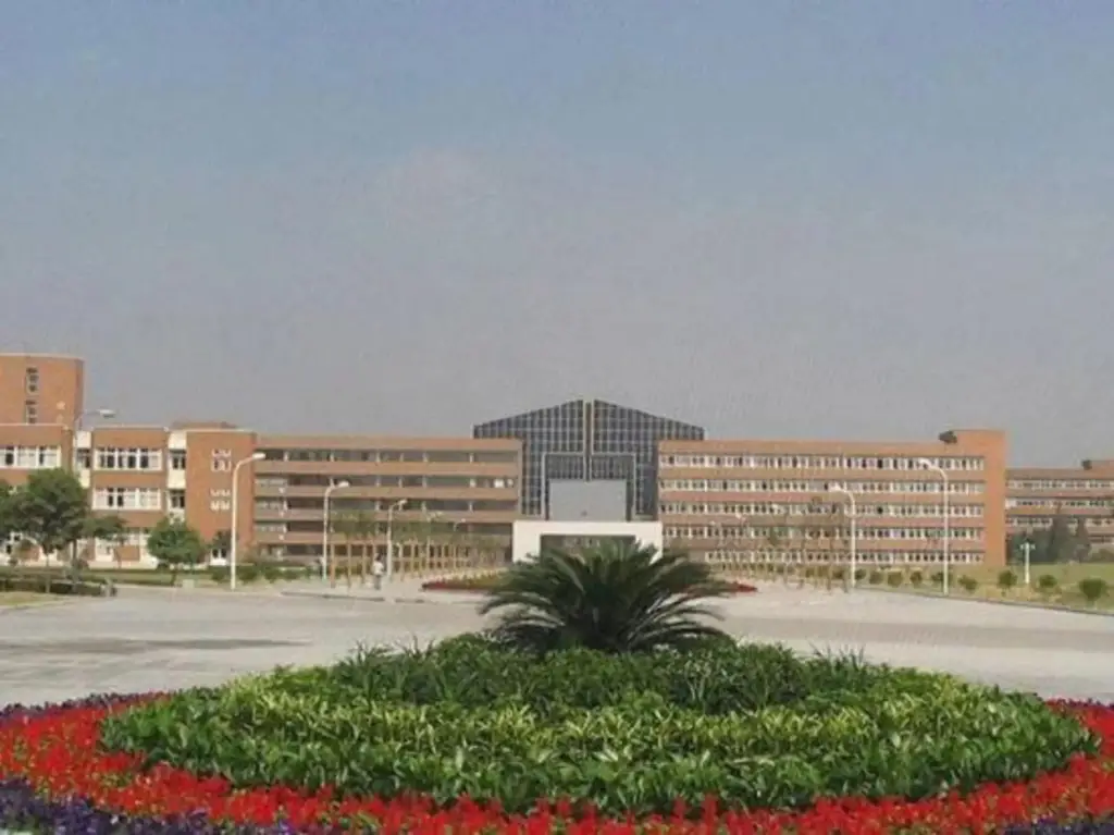 Нинбо: Nanyuan E-Family  Hotel