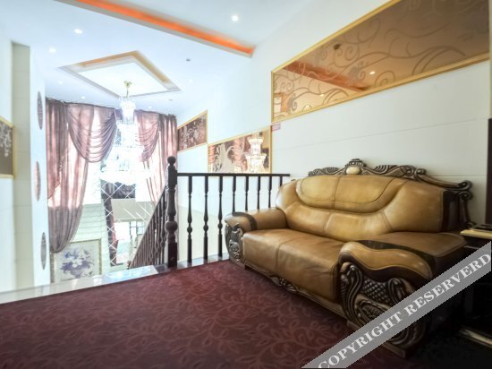 Чэнду: Xiaoqi yizhan Hotel Chengdu Jiayuan